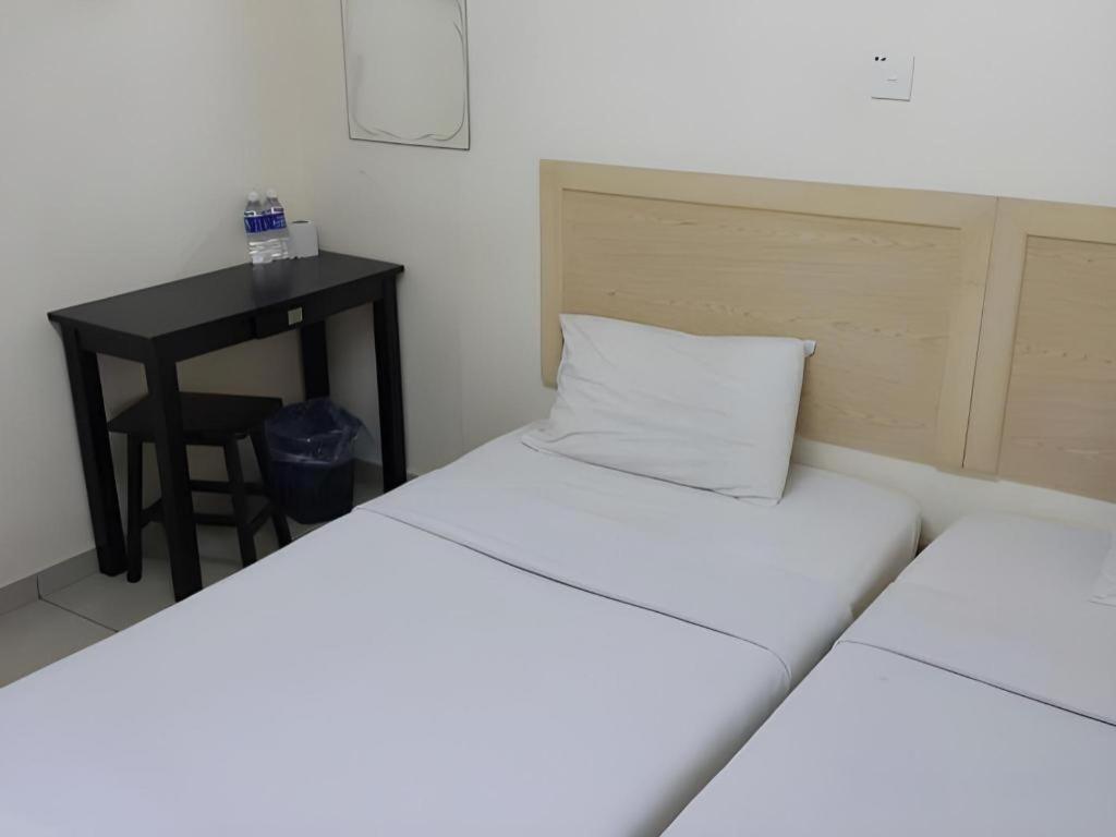 Oyo 301 River Inn Hotel Butterworth Bagian luar foto