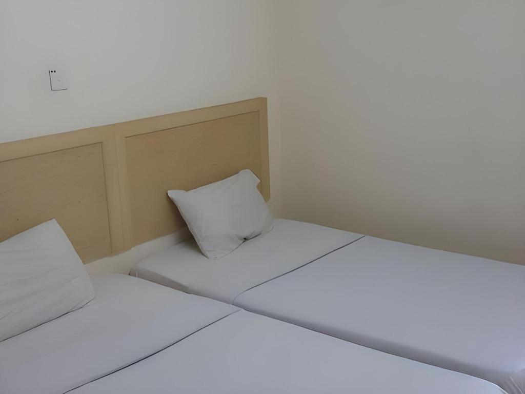 Oyo 301 River Inn Hotel Butterworth Bagian luar foto