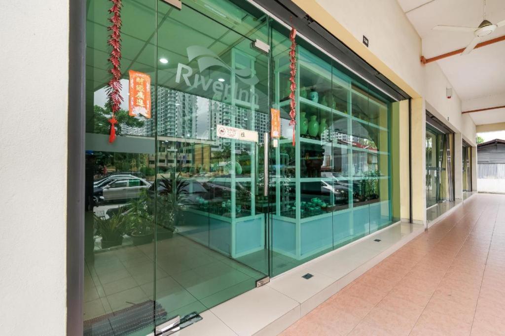 Oyo 301 River Inn Hotel Butterworth Bagian luar foto