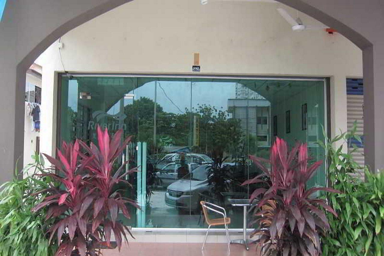 Oyo 301 River Inn Hotel Butterworth Bagian luar foto