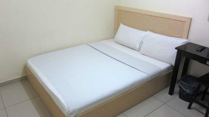 Oyo 301 River Inn Hotel Butterworth Bagian luar foto