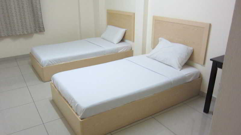 Oyo 301 River Inn Hotel Butterworth Bagian luar foto