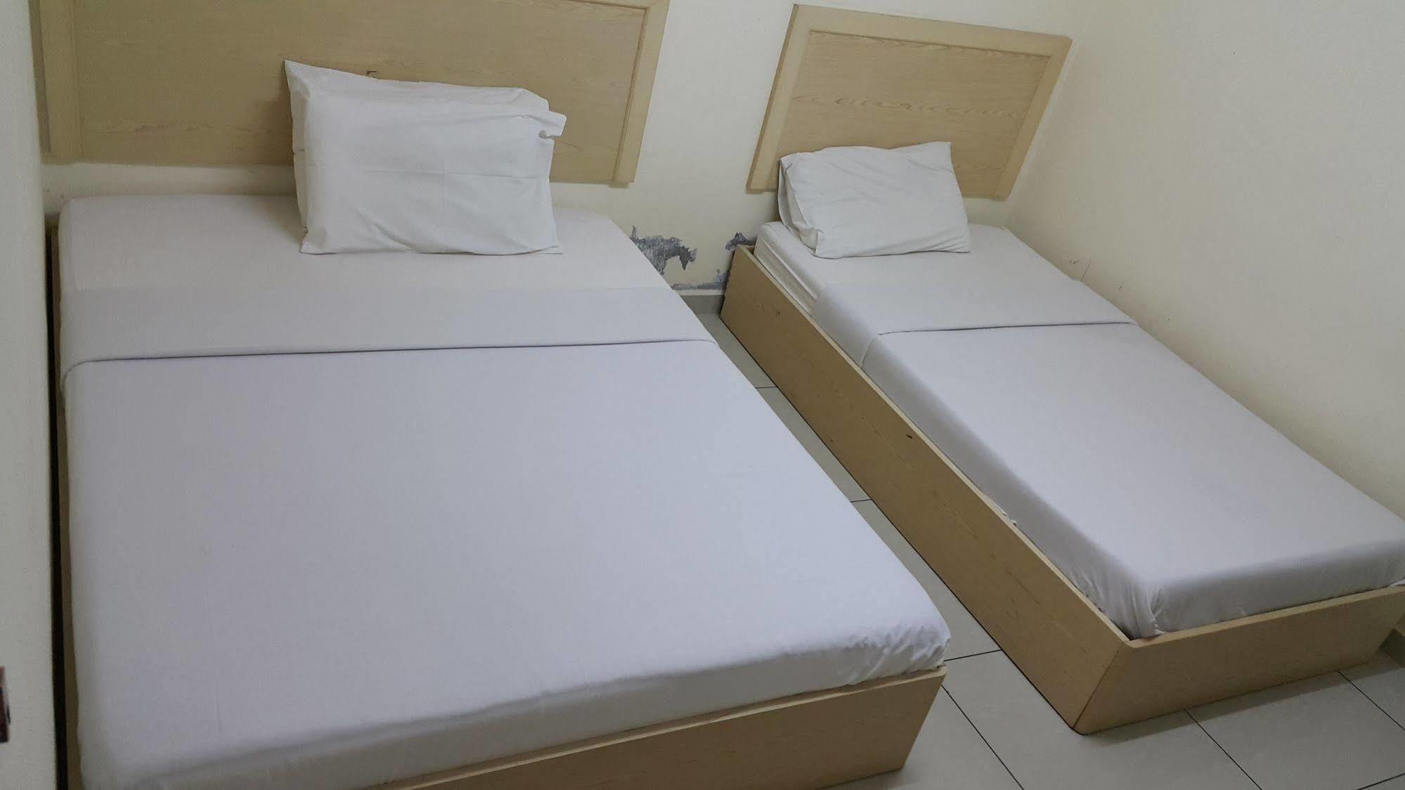 Oyo 301 River Inn Hotel Butterworth Bagian luar foto