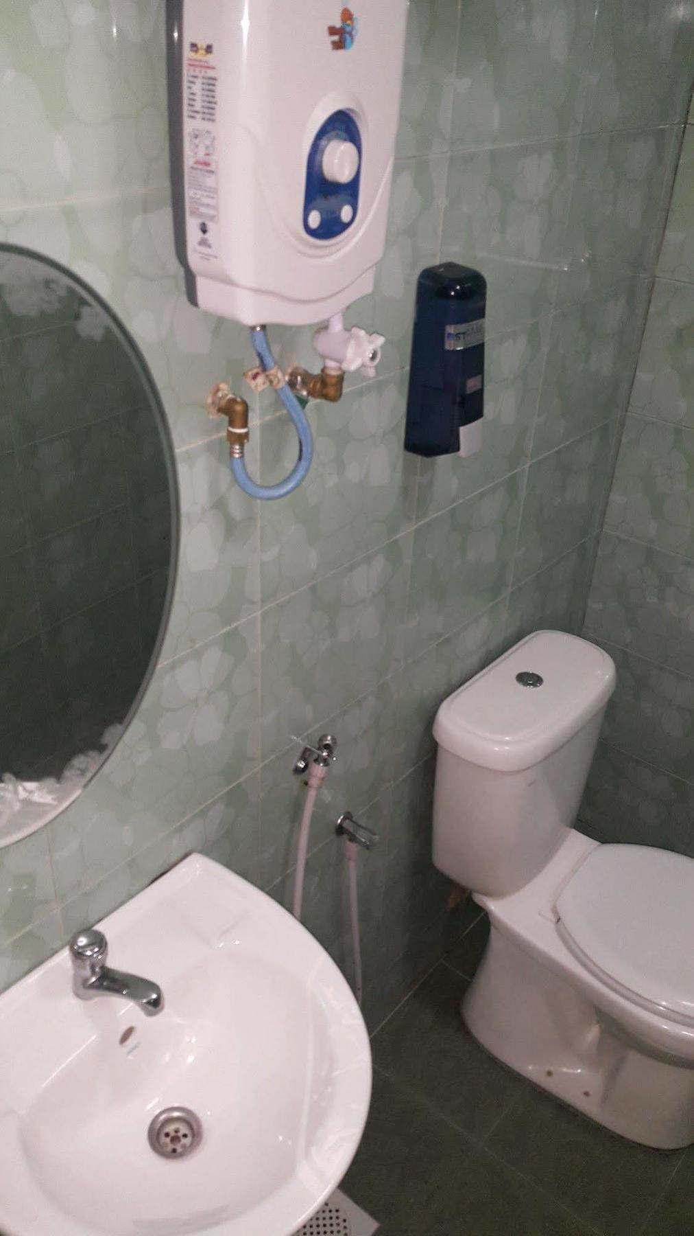 Oyo 301 River Inn Hotel Butterworth Bagian luar foto
